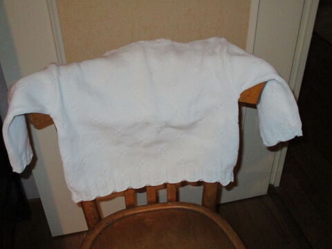 Gilet blanc en tr�s bon �tat 0 M�rignies (59)