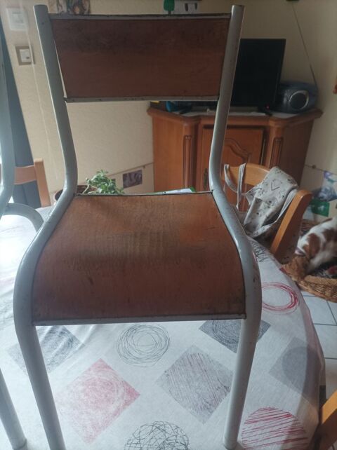 chaise d'écolier 10 Pacé (35)