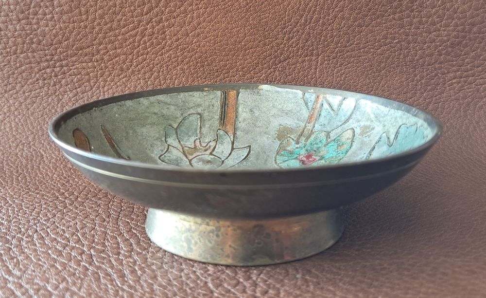 lot de 2 coupelles vide poche en m&eacute;tal laiton grav&eacute; &eacute;maill&eacute; Décoration