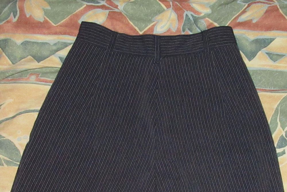 Pantalon bleu marine &agrave; rayures Vêtements