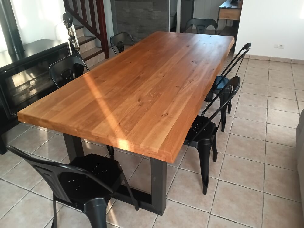 Grande table bois avec 6 chaises metal Meubles