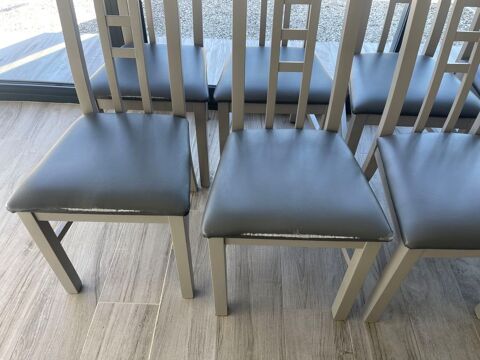 8 chaises salle a manger très bon état Cosne-Cours-sur-Loire (58)
