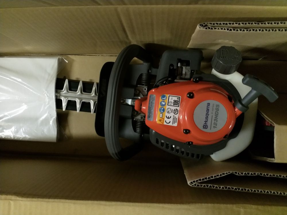 Taille haie HUSQVARNA thermique Jardin