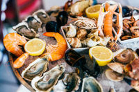   Parts sociales d'un restaurant sur un port ostréicole du Bassin d'Arcachon. 