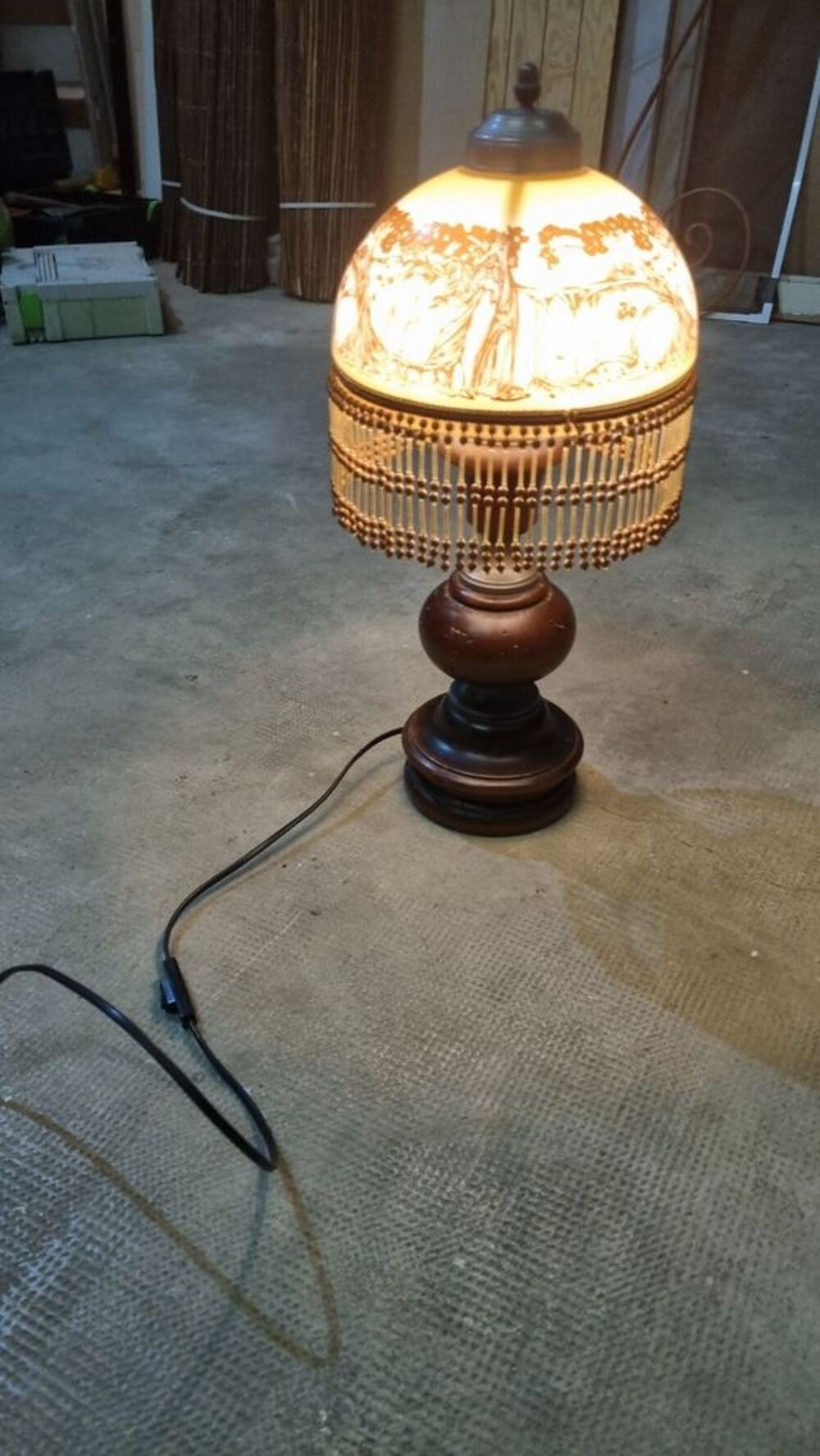 LAMPE SUR PIED Consoles et jeux vidéos