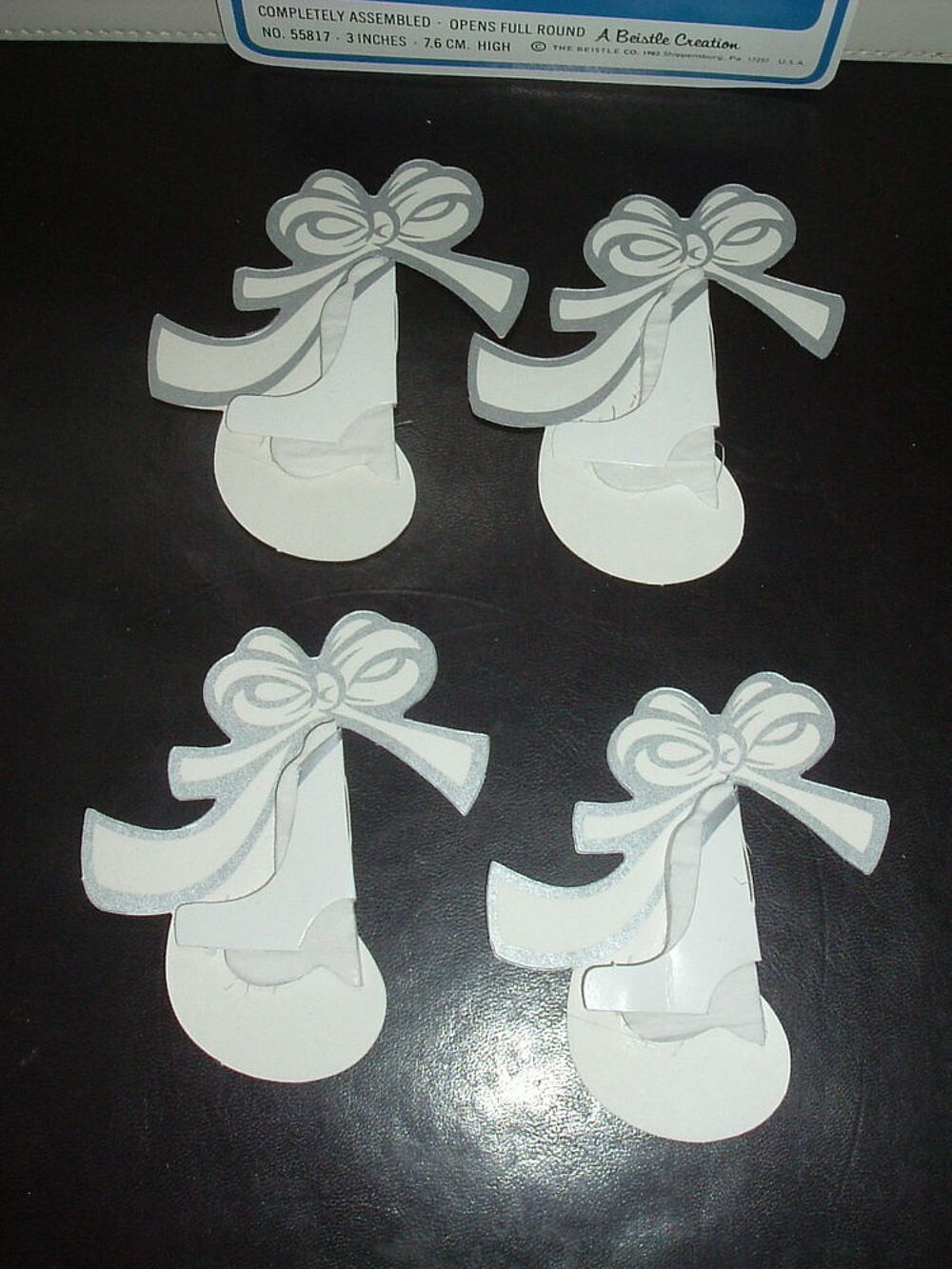 Jeu de 4 Places Mates de table en forme de cloches Décoration