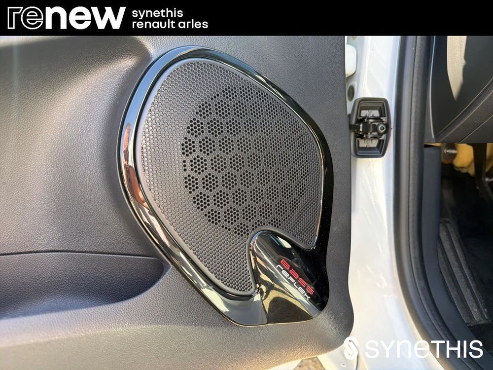 Clio IV CLIO SOCIETE DCI 90 ENERGY ECO2 82G AIR MEDIANAV 2018 occasion 13200 Arles