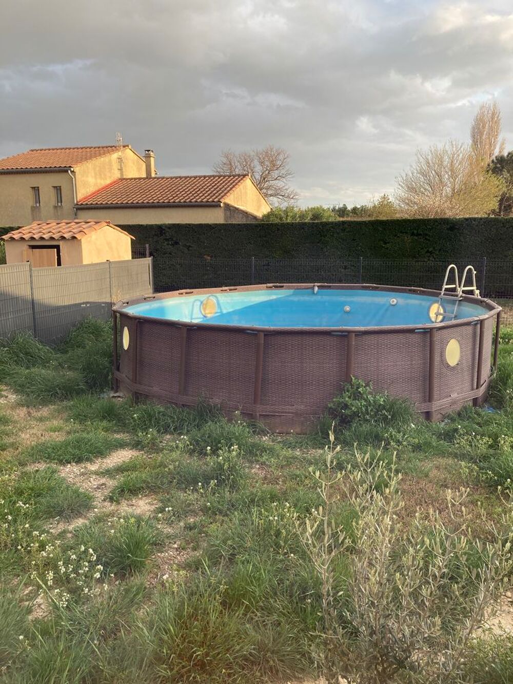 Piscine bestway hors sol Jardin