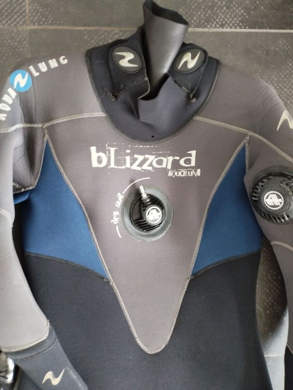 Combinaison de plong&eacute;e &eacute;tanche de marque Aqualung Sports