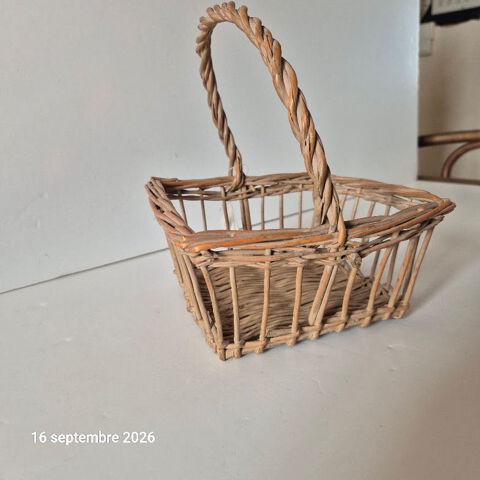 Mini panier en osier, carré avec poignée Aubusson (23)