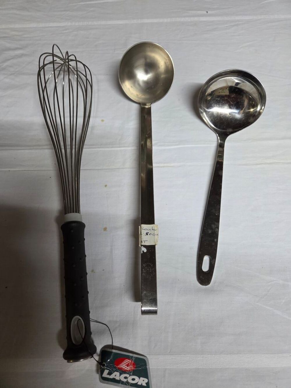 Pour cuisiner fouet ,2 louches dont 1 bec verseur Cuisine
