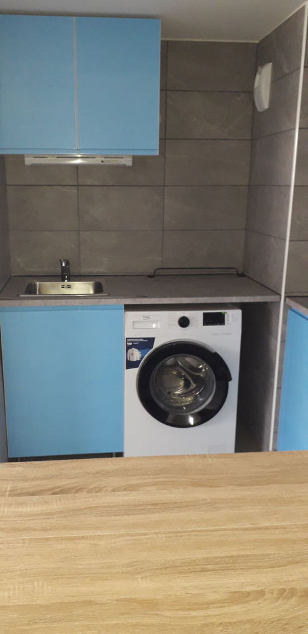 Location Appartement Particulier T2 neuf, garage, emplacement moto Aubagne