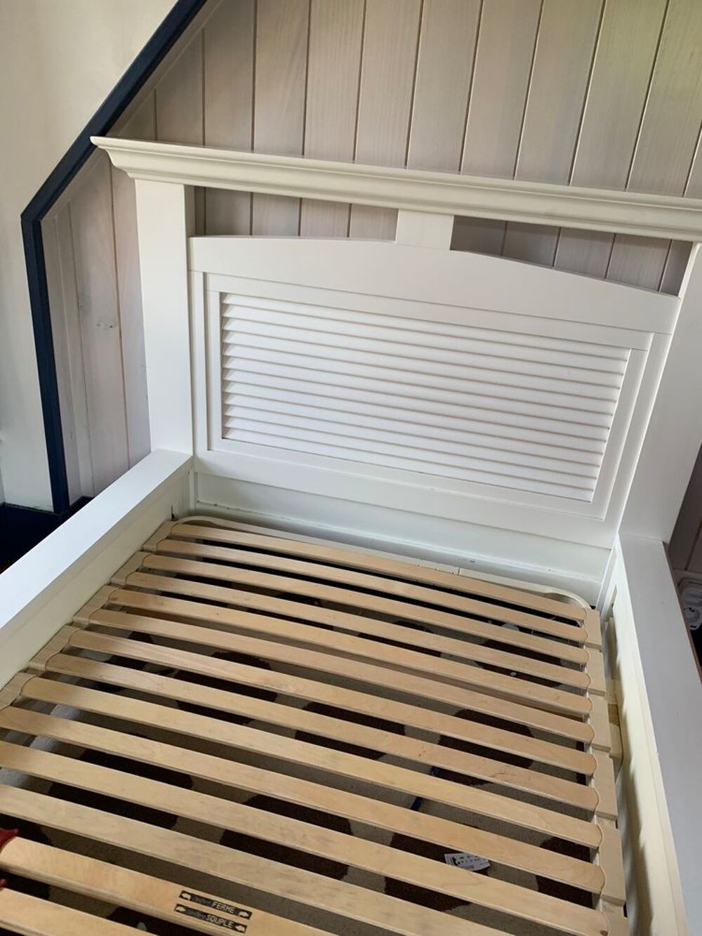 Chambre int&eacute;grale bois massif blanc Meubles