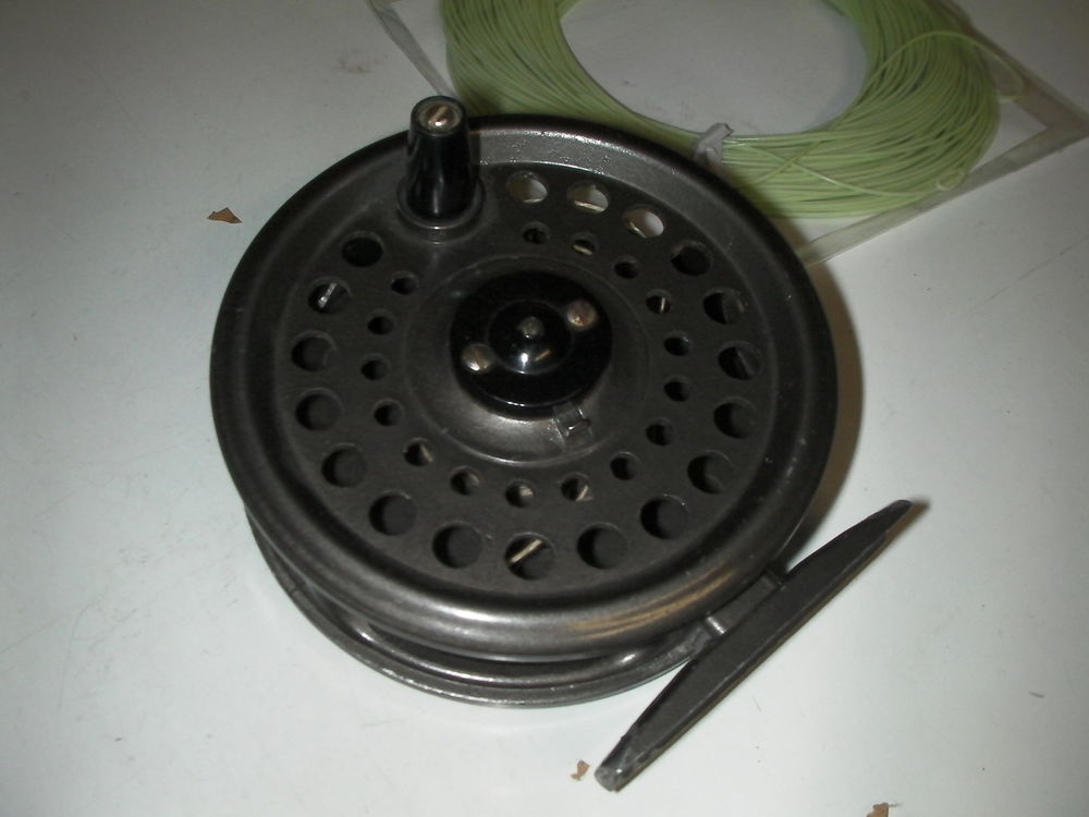 Moulinet mouche INTR2PID. +soie wf N&deg;5 Sports