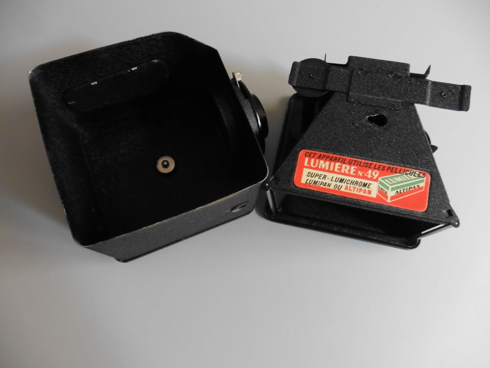 Appareil photo Ancien Box Lumi&egrave;re Photos/Video/TV