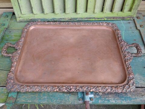 Ancien Plateau Cuivre Cisel� Estampille Feuille de Ch�ne 139 Loches (37)