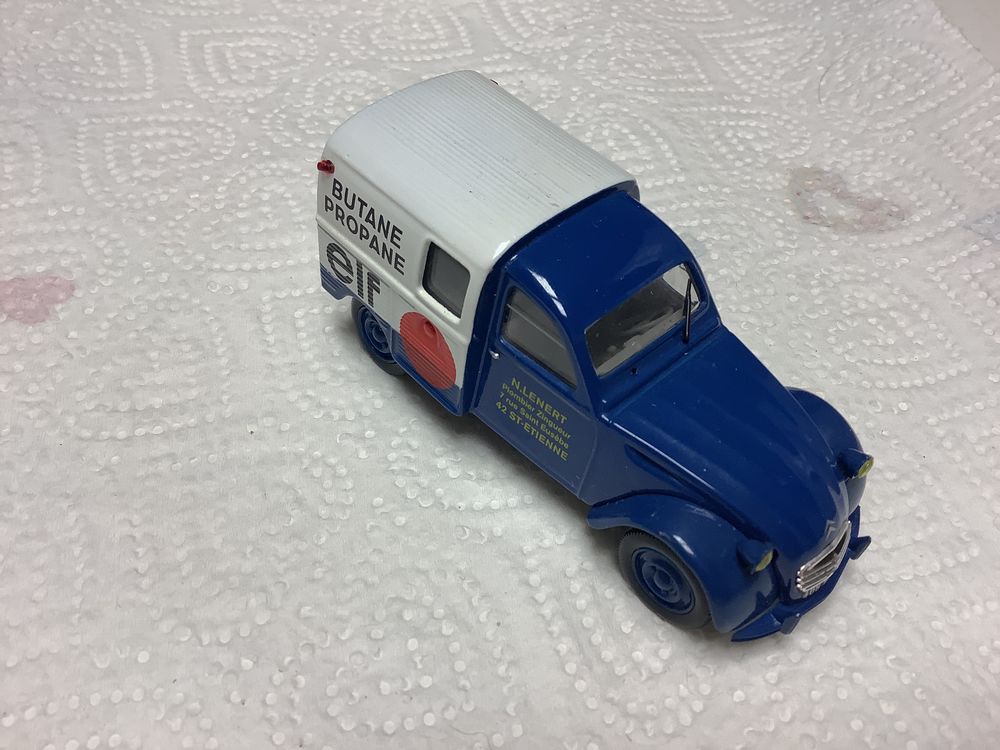 CITRO&Euml;N 2CV FOURGONNRTTE ELF 1/43 voiture miniature 