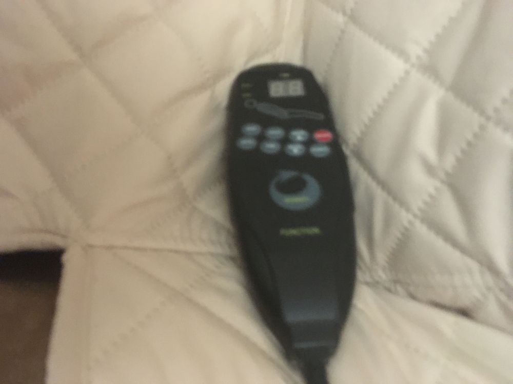 Fauteuil relax avec t&eacute;l&eacute;commande pour massage Meubles
