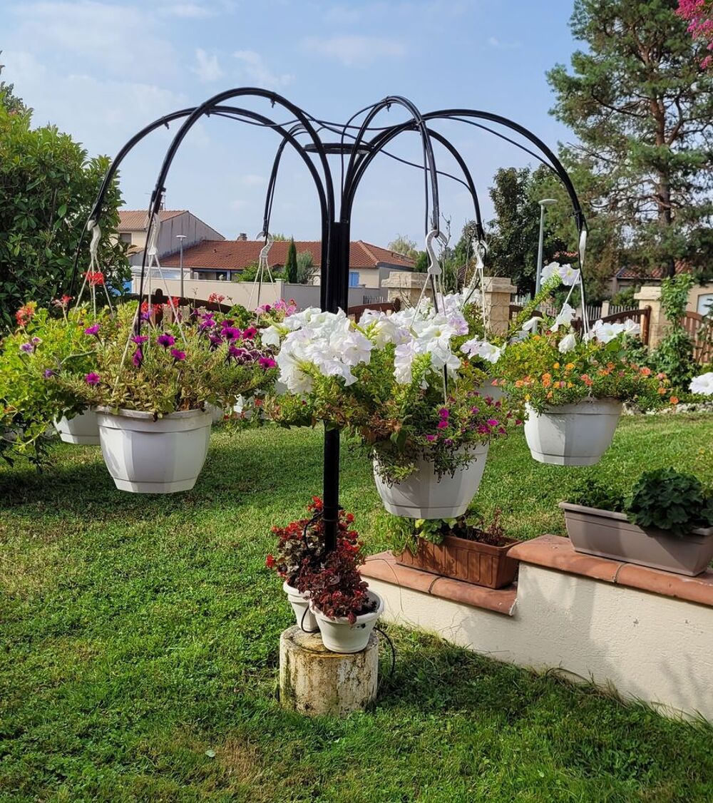 SUSPENSION EN FER
Jardin