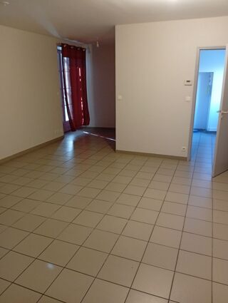  Appartement à louer 4 pièces 89 m² Saint-hilaire