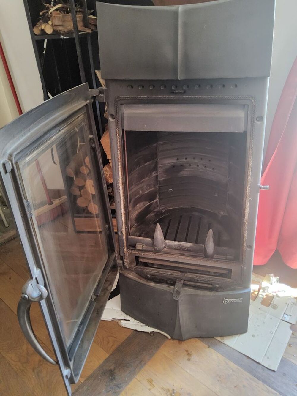 Po&ecirc;le &agrave; bois Bricolage