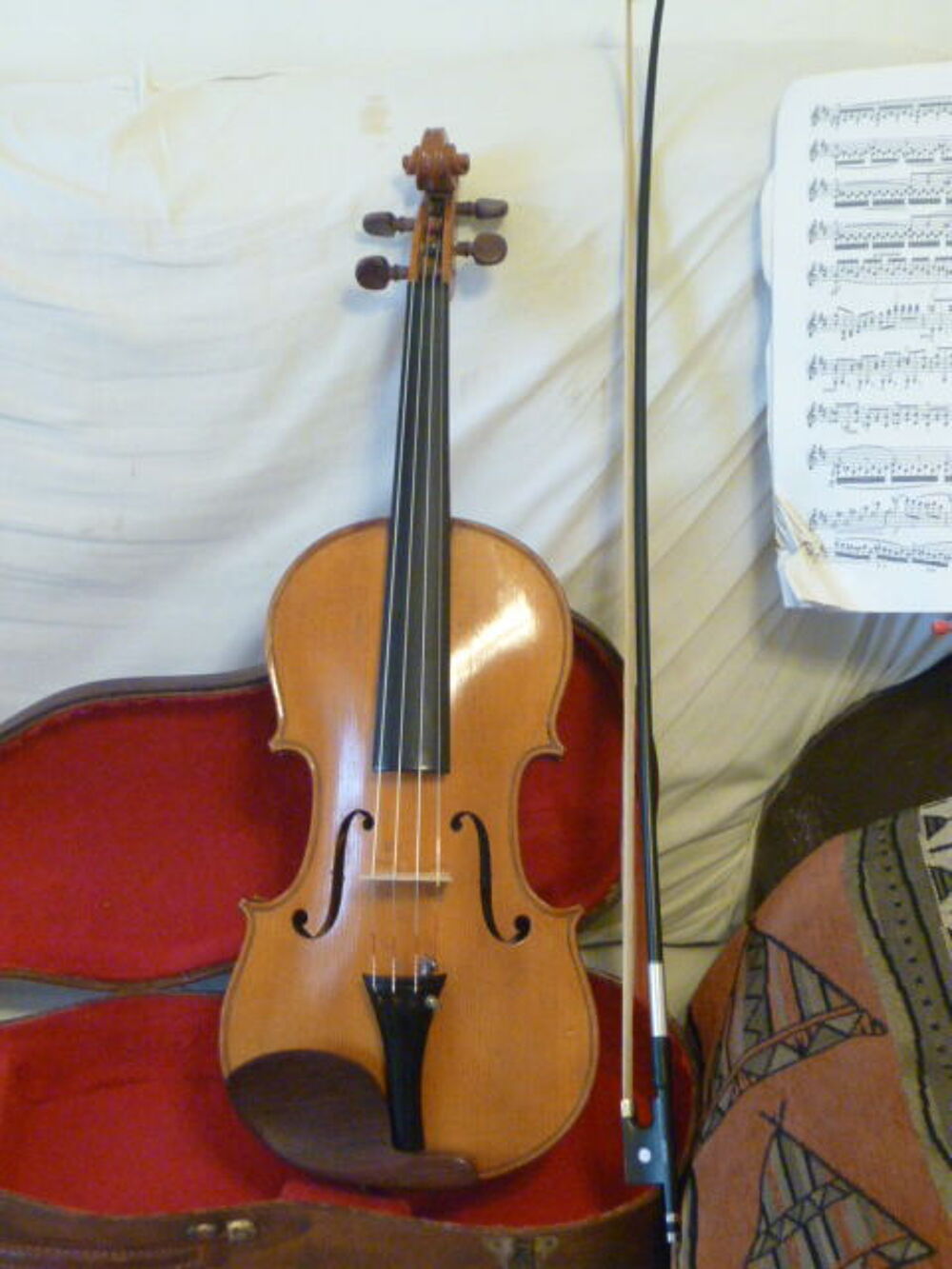 Tr&egrave;s beau violon 4/4 ancien, Mirecourt complet. Instruments de musique