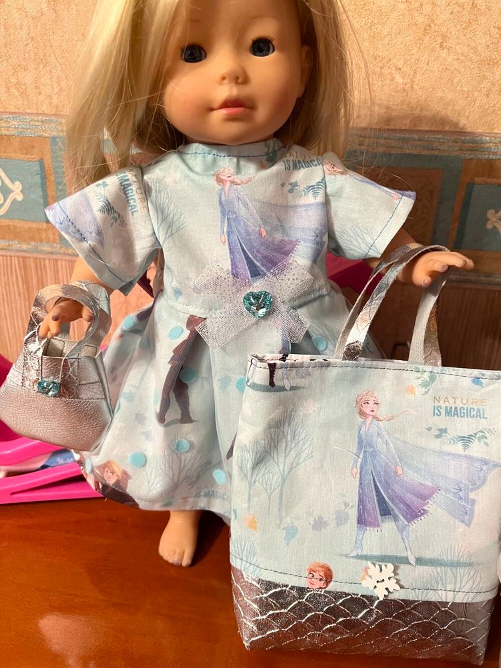 Robe reine des neiges pour poup&eacute;e corolle de 36 cm Jeux / jouets