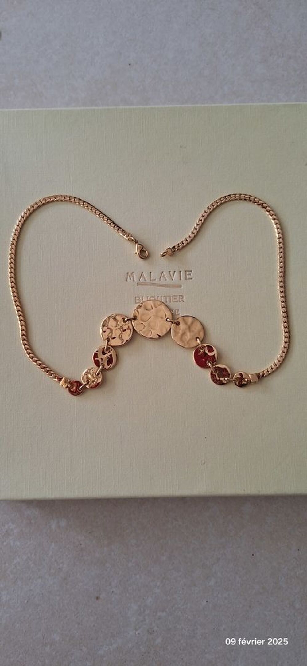 Collier Bijoux et montres