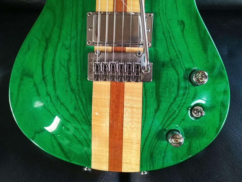 Guitare de luthier style PRS mod&egrave;le unique Instruments de musique