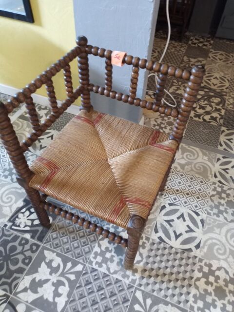 chaise d'angle ancienne Beaucourt (90)