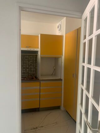  Appartement à louer 2 pièces 50 m²