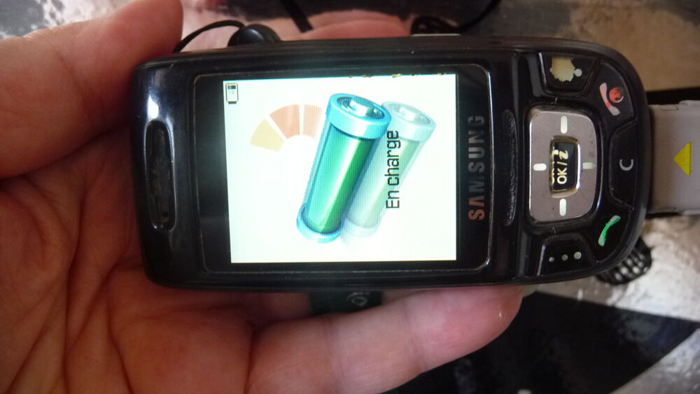 Samsung "portable vintage" Téléphones et tablettes