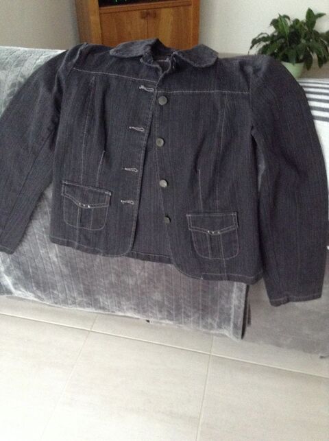 veste en jean femme 5 Saint-Gilles-Croix-de-Vie (85)