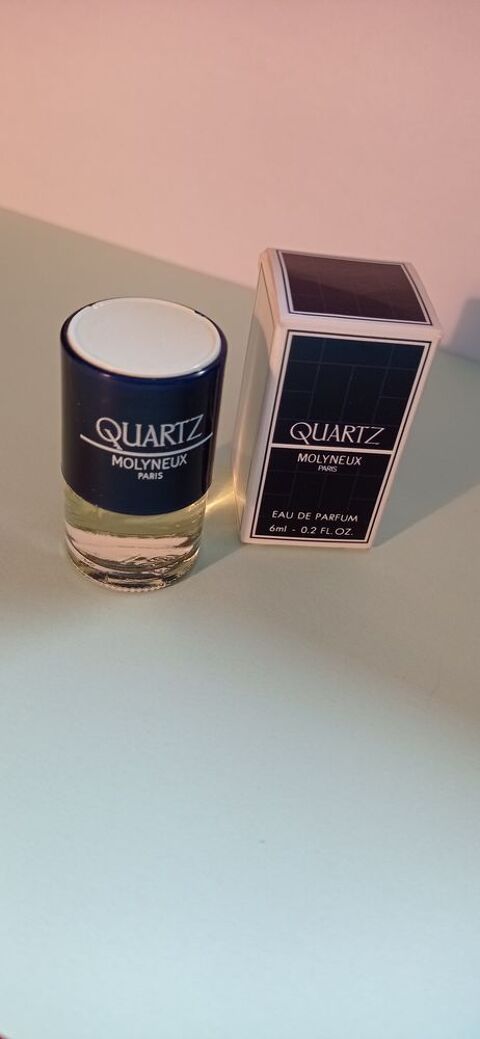Miniature de parfum de collection Quartz de Molyneux 4 Porcelette (57)