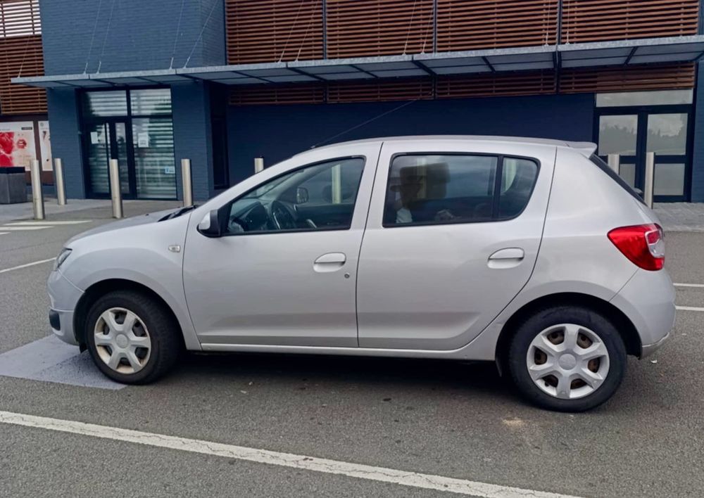 Sandero 1.5 dCi 90 E6 Laur&eacute;ate 2015 occasion 62000 Arras