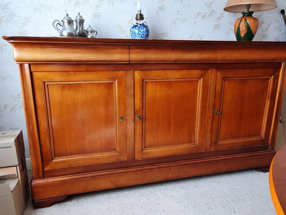Joli Buffet en merisier Meubles