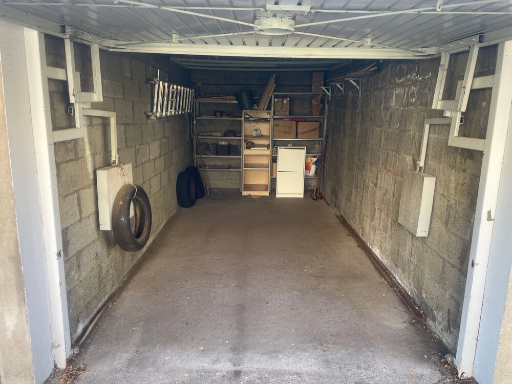 Vente Parking/Garage garage box fermé de 13m² Saint-Étienne