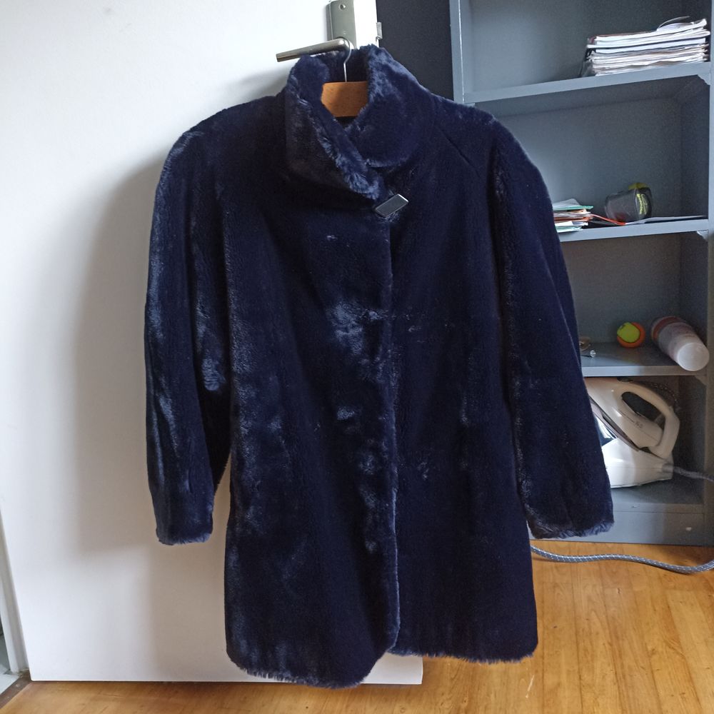 Manteau en fourrure synth&eacute;tique Vêtements