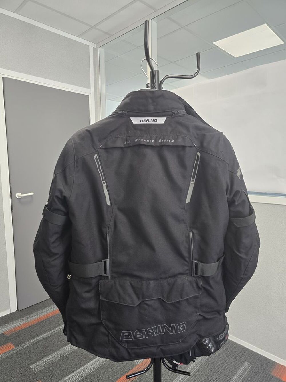 Accessoires moto.
Tout pour rouler en s&eacute;curit&eacute; !!!
Sports