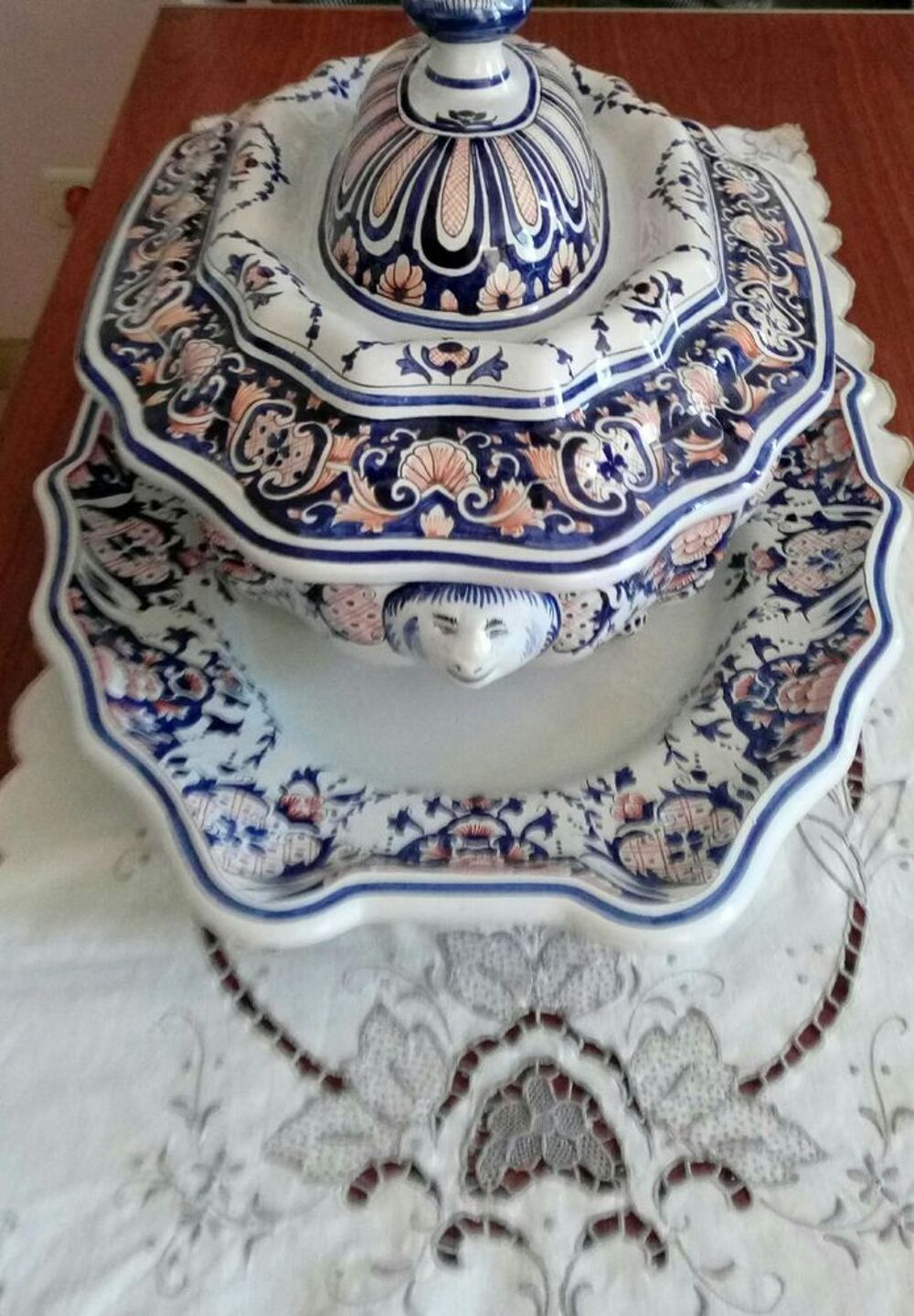 Soupi&egrave;re d&eacute;corative type Moustier Décoration