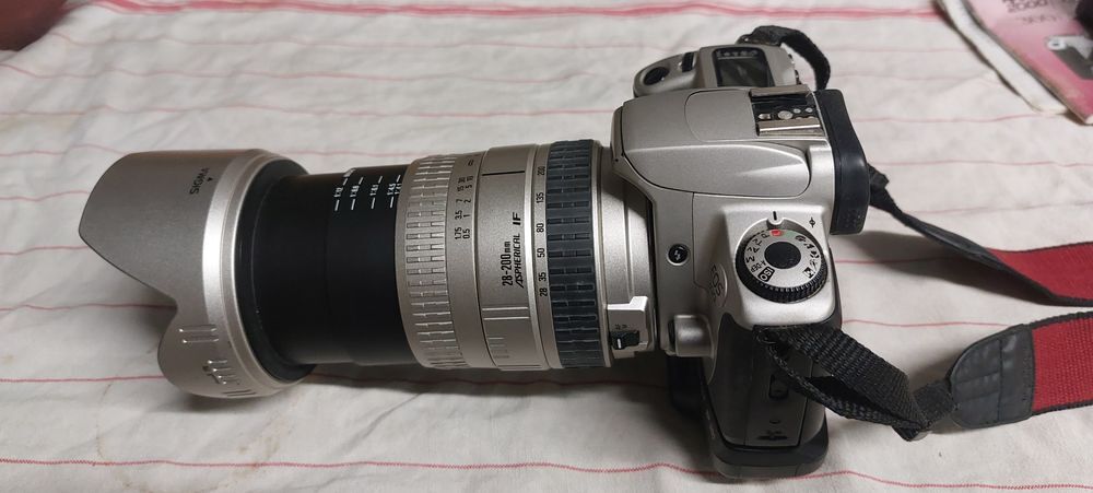 Appareil photo Canon Eos 300 avec tous les accessoires. Photos/Video/TV