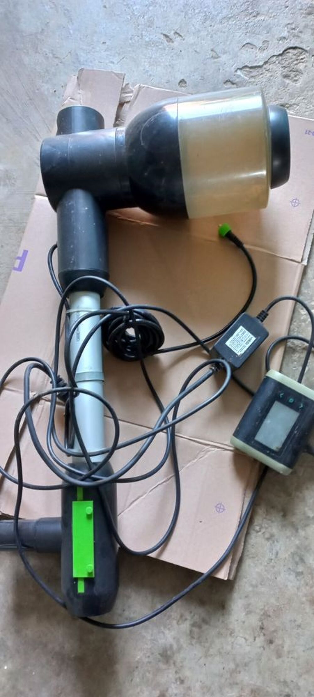 Distributeur de nourriture &agrave; poissons pour bassin Jardin