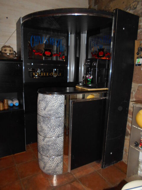 Bar CHIVAS REGAL
95 Villecomtal (12)