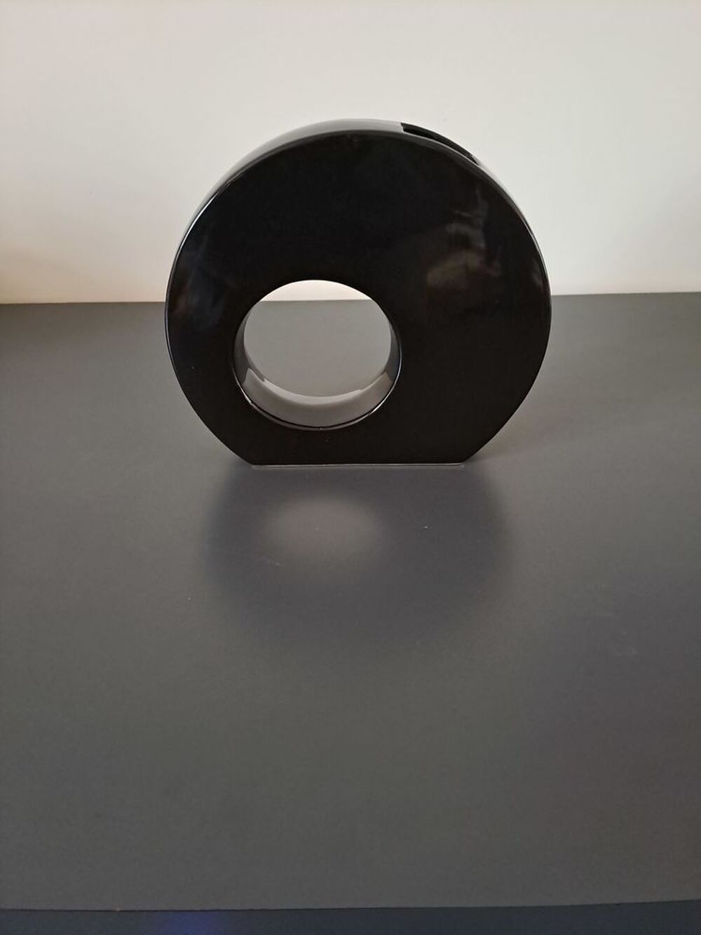 Vase noir en c&eacute;ramique Décoration