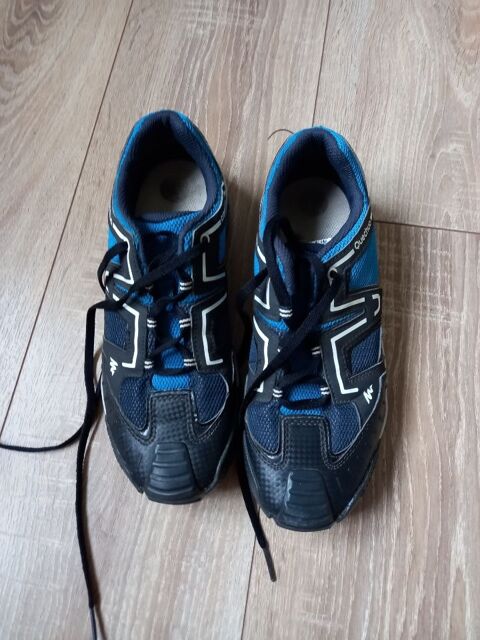Basket bleu et noir marque Quechua taille 38 9 Villiers (86)