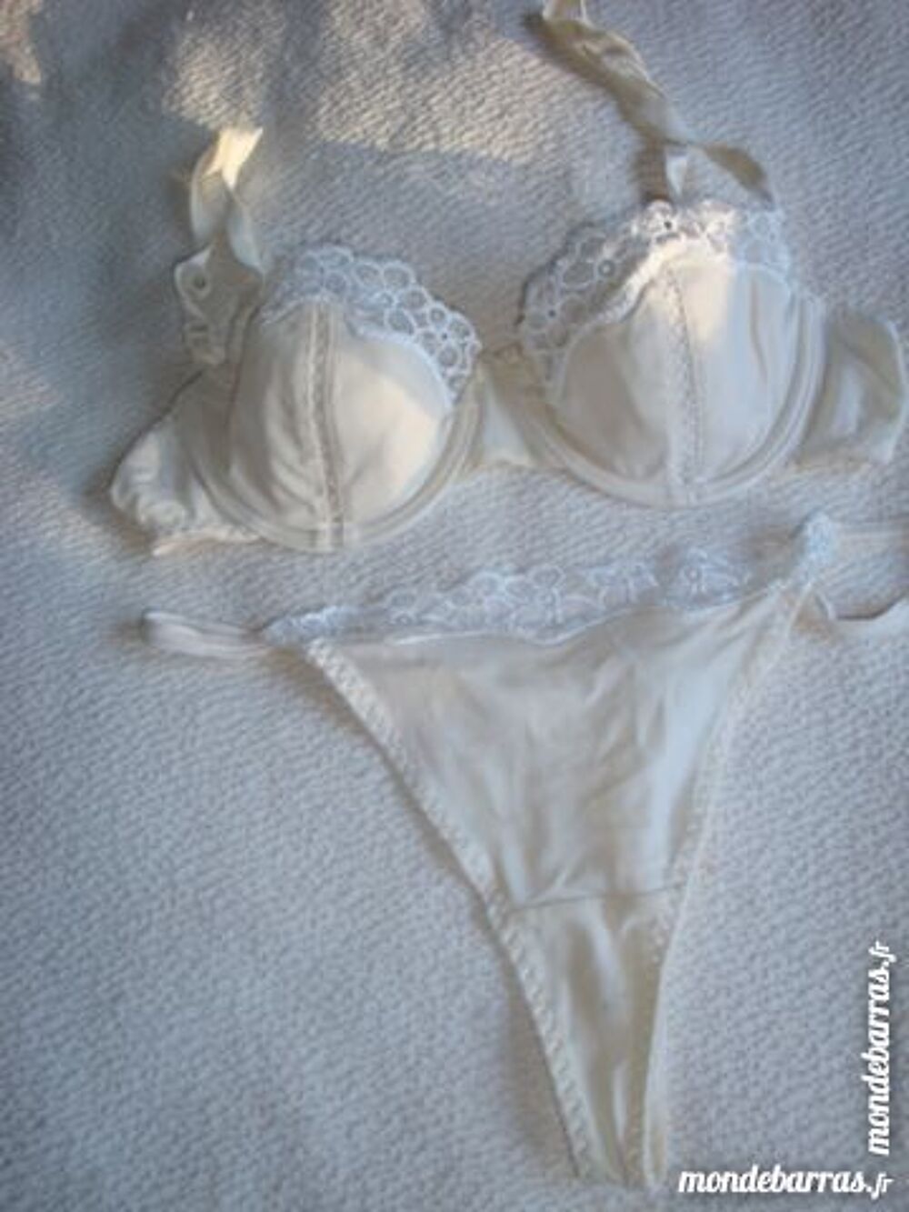 Ensemble soutien gorge et string marque HECTCHER Vêtements