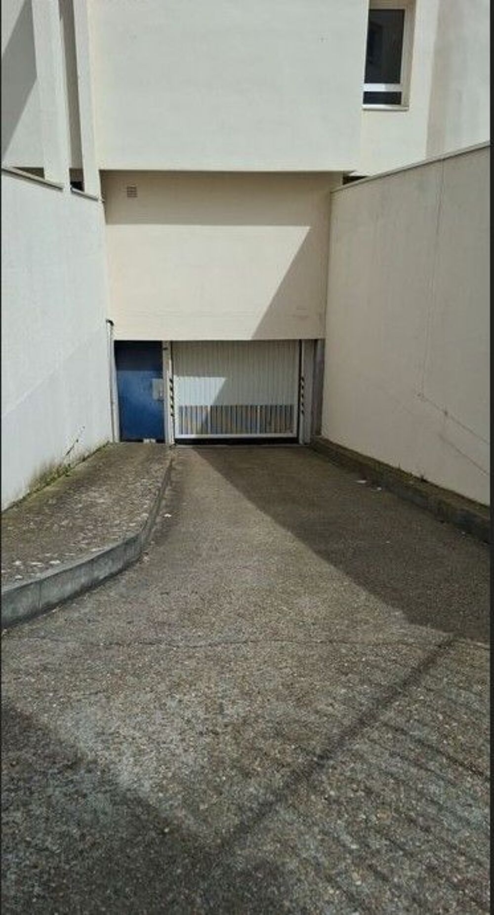 Location Parking/Garage Parking Guyancourt