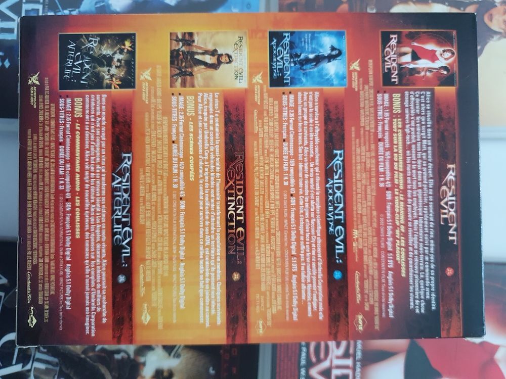 coffret 4 dvd neufs Resident Evil dont 3 D DVD et blu-ray