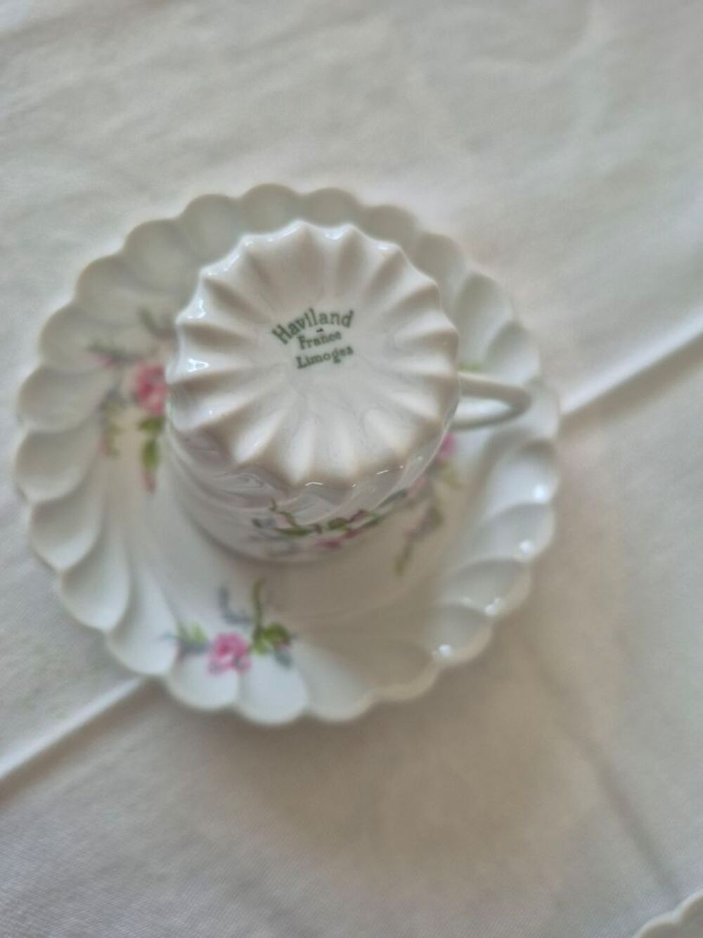 service caf&eacute; &amp; dessert porcelaine Haviland motif Eglantine Décoration