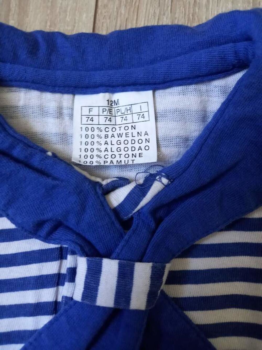 Tee-shirt bleu et blanc vintage taille 12 mois Vêtements enfants